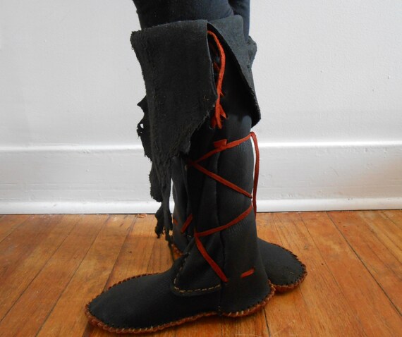 Fait à la main, bottes haut mocassin cousu à la main, Natural Black Elk cacher Mocs, chaussures de mise à la terre, Hippie, Boho, Gypsy, semelle souple, Festival | Excellent (dans) La Qualité
Fait à la la la main, bottes haut mocassin cousu à la main, Natural Black Elk cacher Mocs, chaussures de mise à la terre, Hippie, Boho, Gypsy, semelle souple, Festival | Excellent (dans) La Qualité
4cbb8a