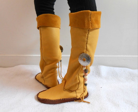 Mocassin haut bottes avec Concho argenté, mocassins à la main, à la main cousu, naturel Elk cacher Mocs, mise à la terre, l’homme Mountian, pow-wow, rendez-vous | La Reine De La Qualité
Mocassin haut bottes avec Concho argenté, mocassins à à à la main, à la main cousu, naturel Elk cacher Mocs, mise à la terre, l’homme Mountian, pow-wow, rendez-vous | La Reine De La Qualité
ddff18