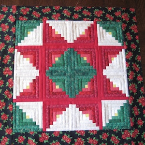 Christmas Star Quilt Table Topper: Log Cabin Design (27&quot; Square)