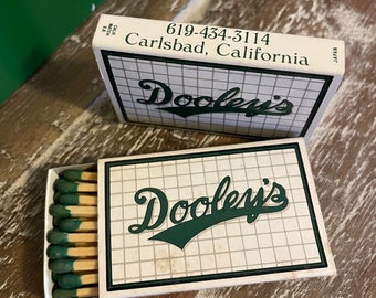 Caja de cerillas vintage, Dooley's, Carlsbad, California; Nunca se usaron recuerdos coleccionables