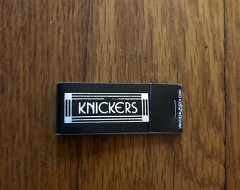 Vintage matchbook, Knickers, Des Plaines, Illinois, recuerdos coleccionables nuevos y nunca usados
