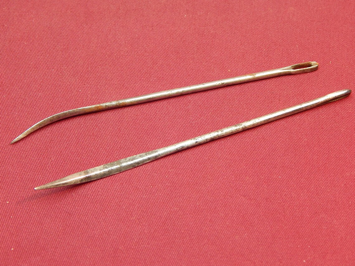 2 Large Vintage leatherworking Needles Etsy
