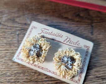 vintage rafia clip earrings 1920/40
