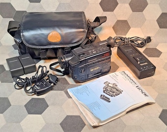 パナソニック パームコーダー PV-42D VHS-C ビデオカメラ 1992年製 ビンテージ品 充電器付き