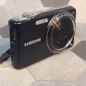 Samsung PL Series PL200 14.2MP Digital Camera - Black - As Is