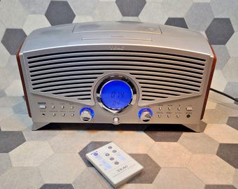 Teac LT-1 Retro Style Stereo System CD, Radio, Alarm Vintage Look Tested