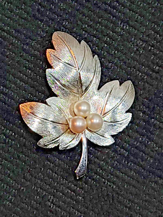 Mikimoto Estate Akoya Three Pearl Sterling Silver Leaf Brooch/Pin - Vintage M394
