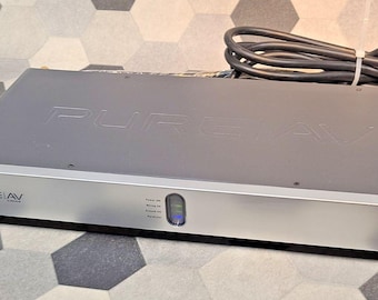 Belkin Pure AV AP20800-10  Home Theater Power Console  Surge Protector 8 Outlets