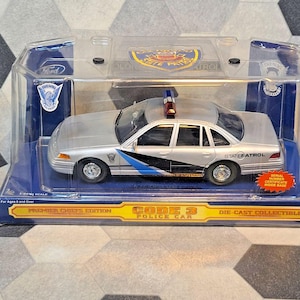 Diecast IOB Code 3 Police Car Colorado State Patrol Crown Victoria 1/24 w Patch