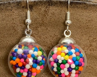 Pendientes de chicle, pendientes redondos, pendientes de arco iris, pendientes de espolvoreo, pendientes festivos,