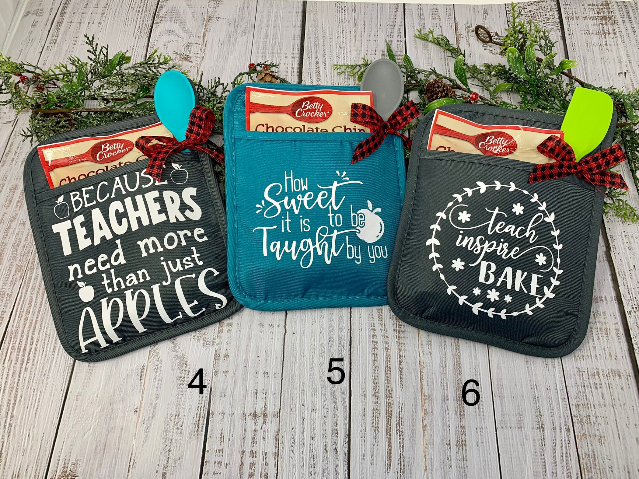 Set of 5 Personalized Kitchen Baking Pot Holders Oven Mitts Teacher Gifts