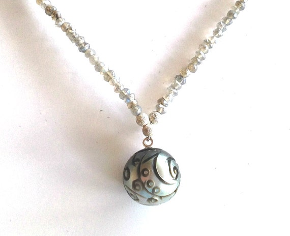 Carved Tahitian black pearl and Labradorite necklace in sterling silver