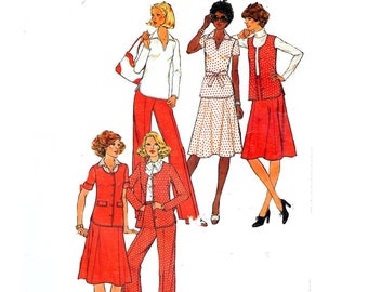 Simplicity 8018 Sewing Pattern Vintage Mod 1970s Womens Separates Skirt, Pants, Top And Pants