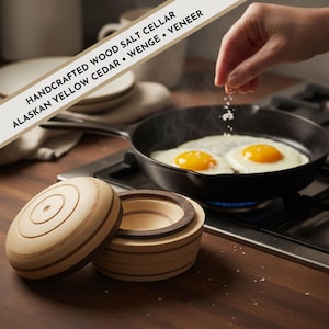 Pot à sel en bois fabriqué à la main : cave à épices en cèdre jaune, décoration de cuisine (n° 477)