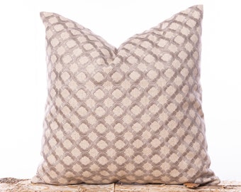 Beige small block print pillow cover, Quatrefoil gray design fabric, Embroidered pillows, Woven pillows, Neutral pillows, Tan linen look