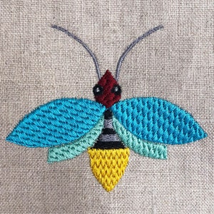 Modern firefly DIGITAL machine embroidery design. A cute insect to stitch out on your embroidery machine.