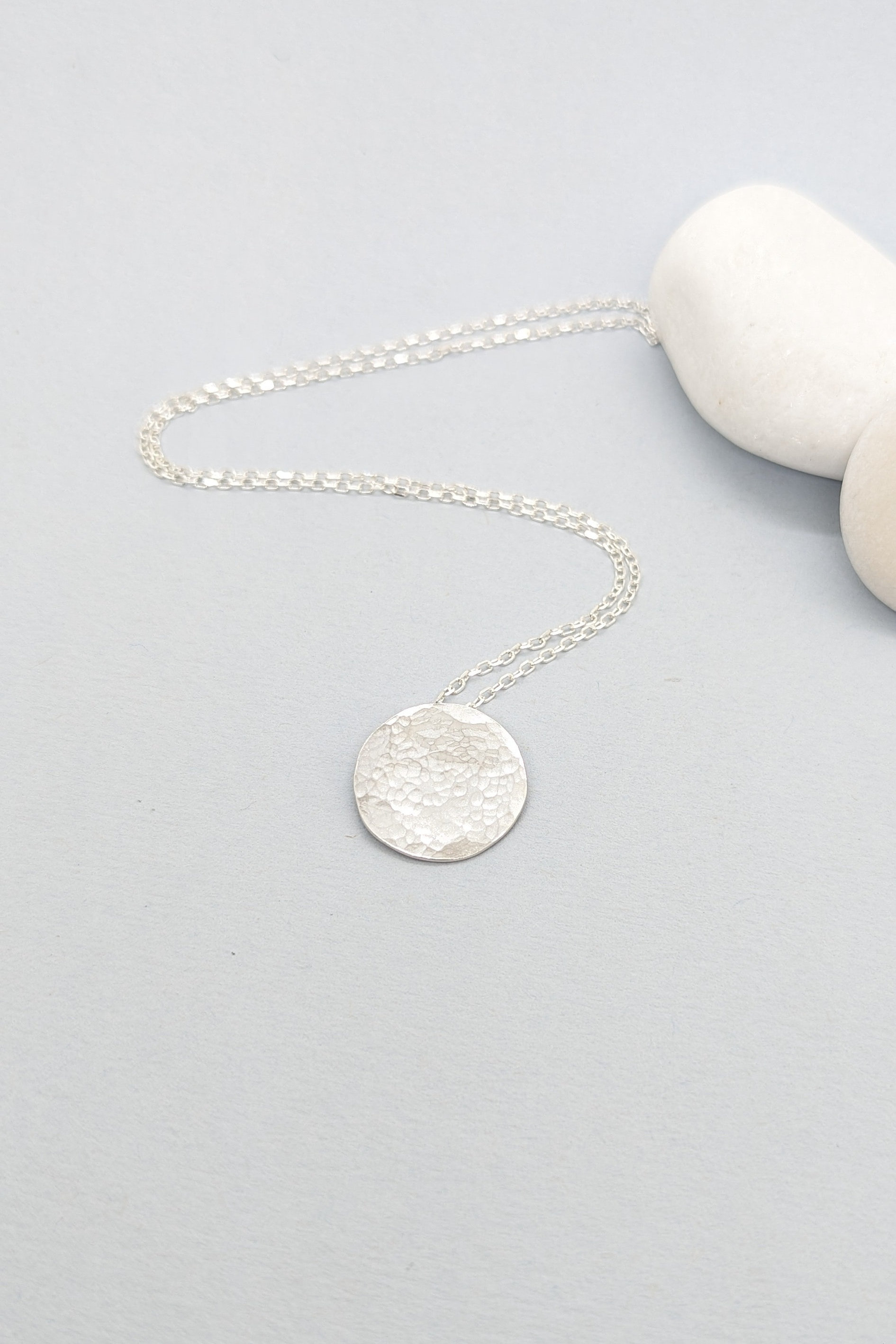 Collana a forma di luna in argento sterling martellato - Italia