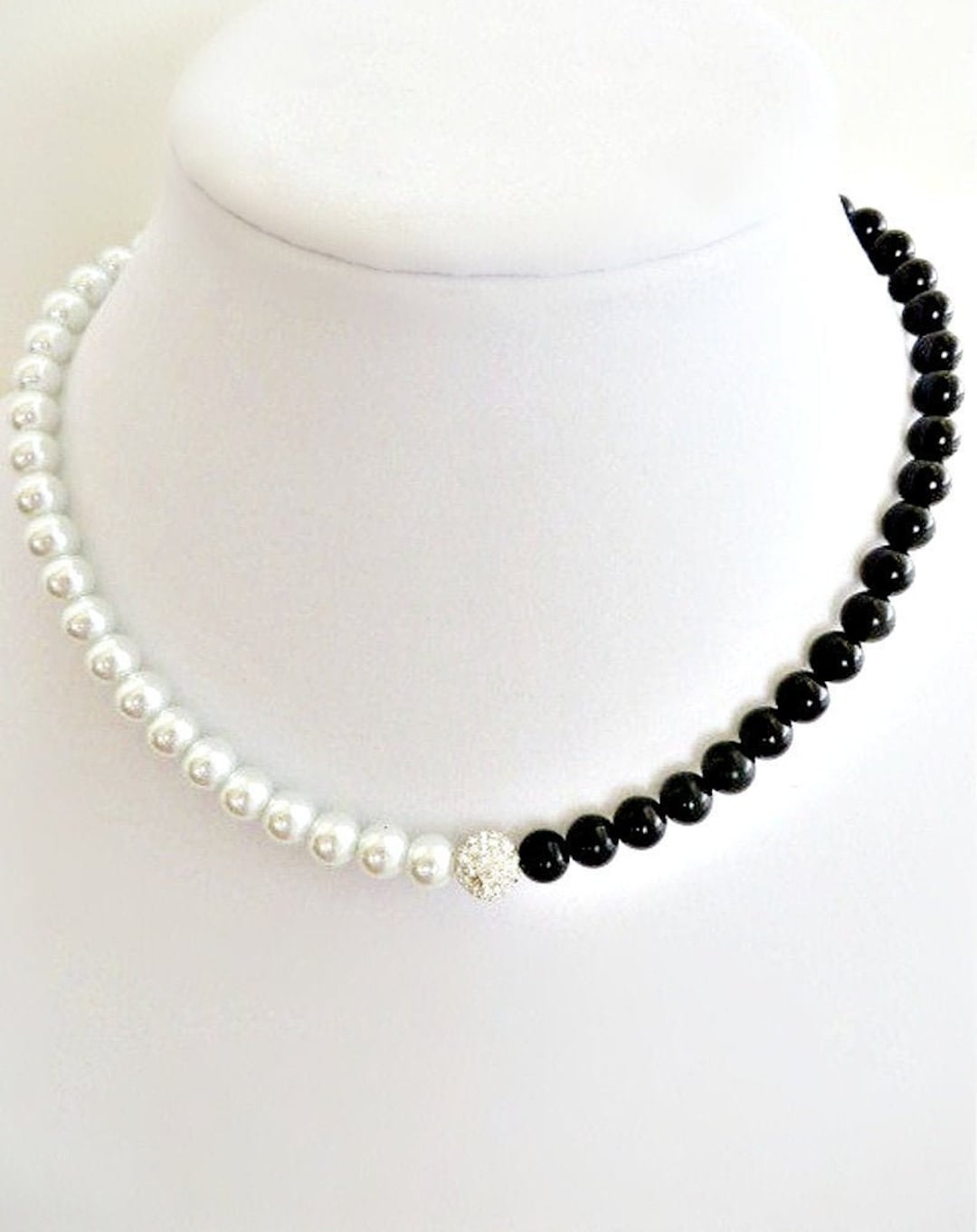 Collar blanco y negro Collar Yin Yang Collar de perlas blancas y