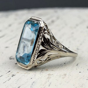 Vintage Art Deco 14k Gold 5ct Sky Blue Topaz Ring