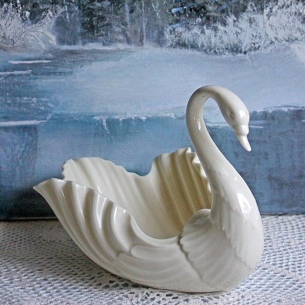 Swan by Lenox.  Candy Bowl or Trinket Bowl or Display Porcelain Sculpture. Cream Color Thin Porcelain.