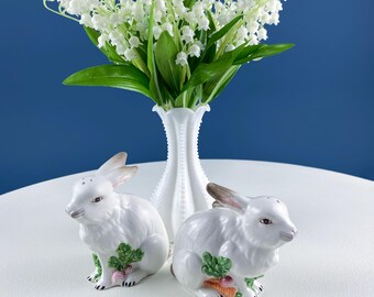 Vintage Bunny Jay Willfred  Salt & Pepper Shakers. Hand-Painted Porcelain Rabbits with Veggies. Modern Farmhouse. Table Serveware.