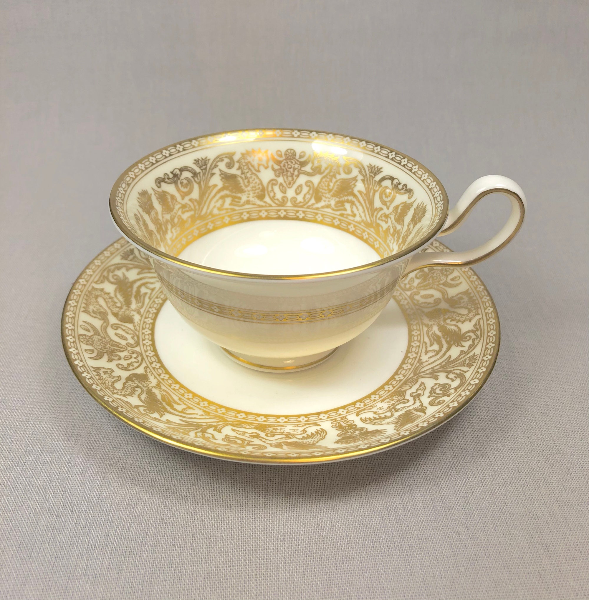 最安値で  Tea Motif Gold With Cream Set Saucer and Cup Wedgwood. by ウェッジウッド