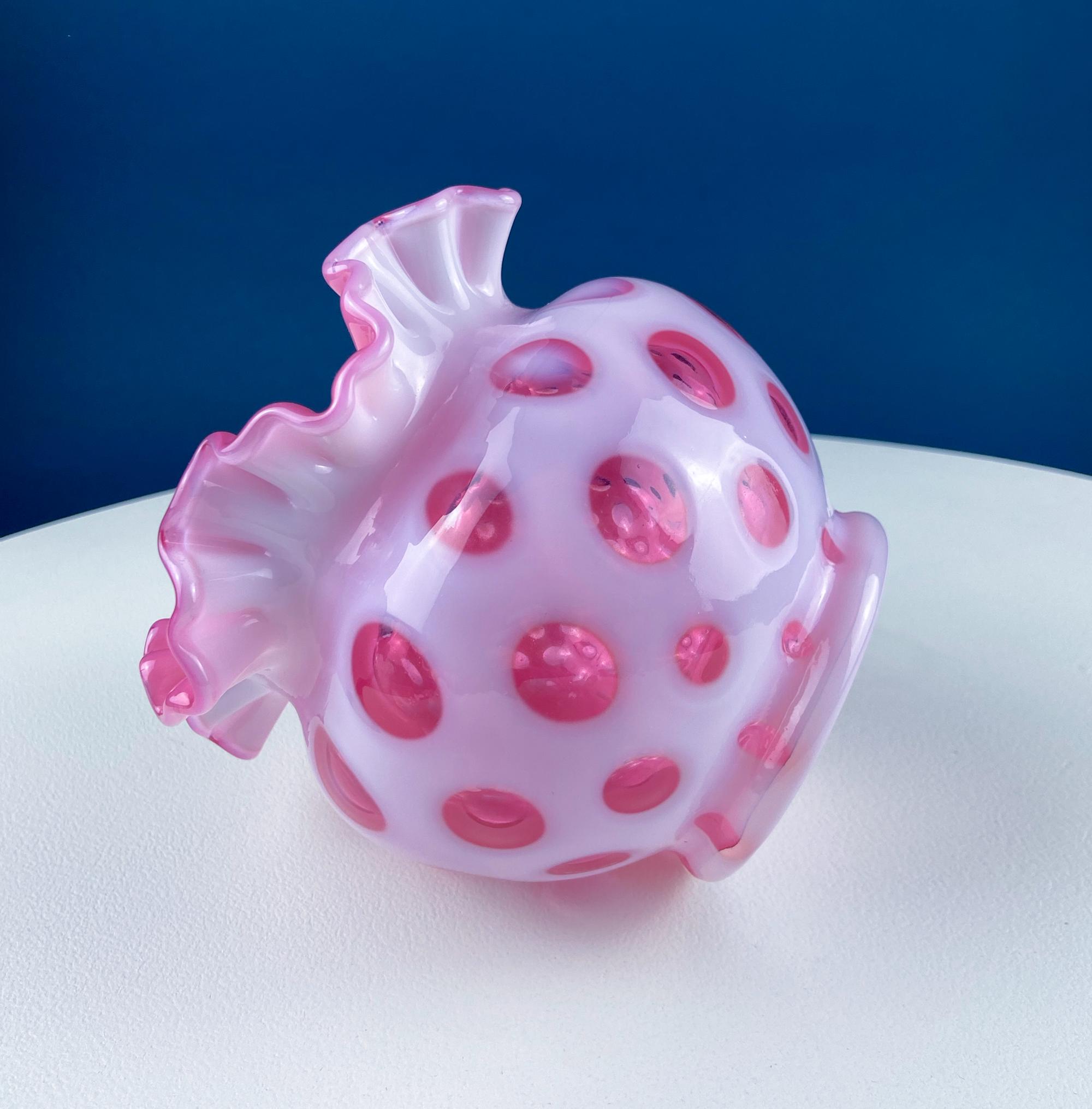 Vintage Fenton Pink Coin Dot Vase. White to Cranberry Glass Vase With ...
