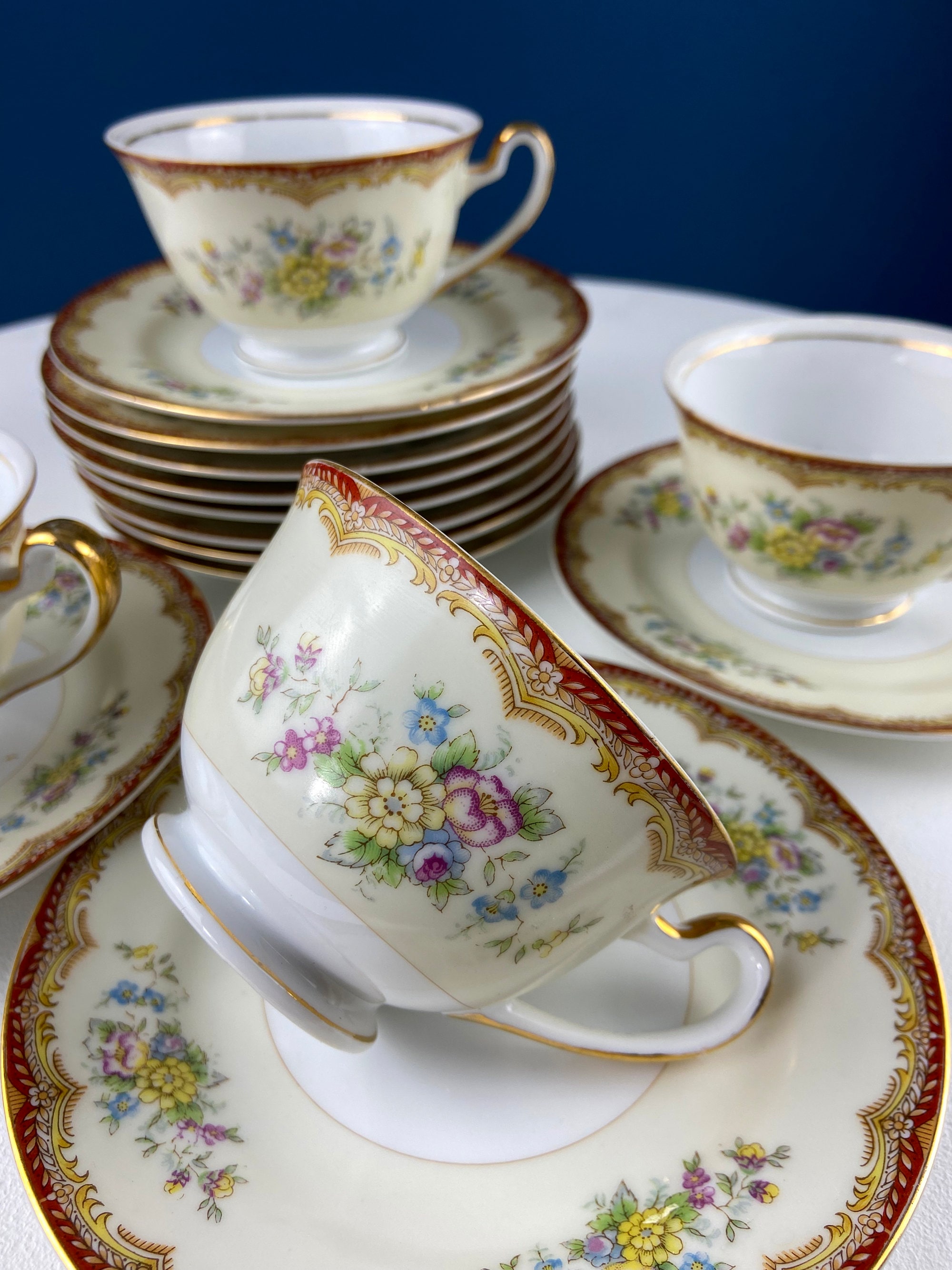 Vintage Dinner Set With Yellow Red Bands Rose Garlands. Kikusui