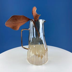 Iridescent Peach Bark Pattern Glass Pitcher Vase. Hand Blown 10&quot; Water Ice Tea Juice or Lemonade Jug. Garden Party Lemonade Stand Tea Party.