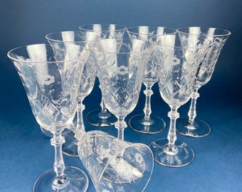 Vintage, Cut  Crystal Wine or Water Goblets. Rose or Daisy Motif. Set of 8 Stemware. Incredible Shimmer & Ping. Wedding Gift. Housewarming.