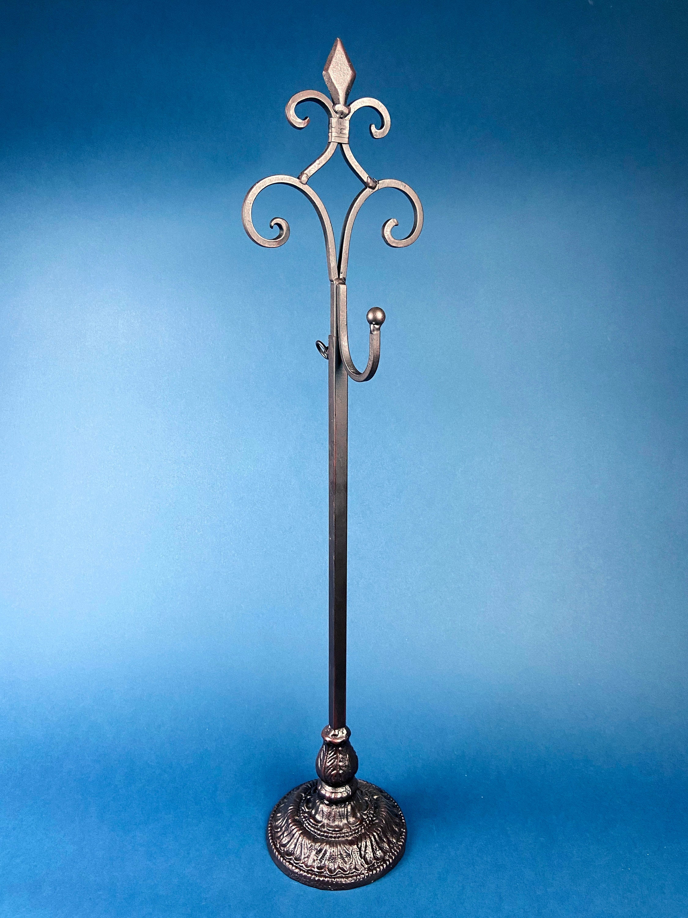 Wreath Stand - Rusted Metal 30