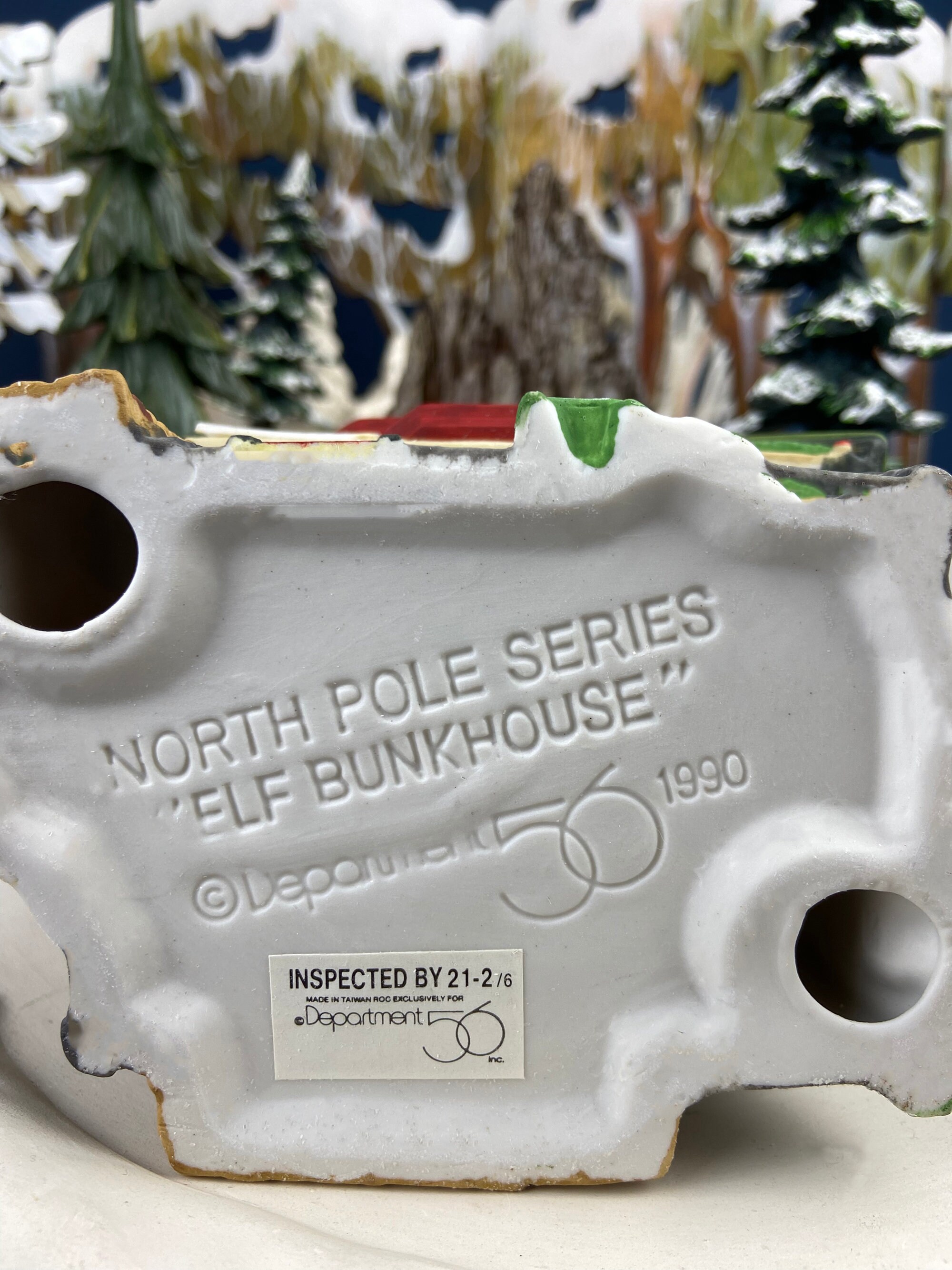 Dept. 56. Elf Bunkhouse. Illuminated Christmas Village Porcelain