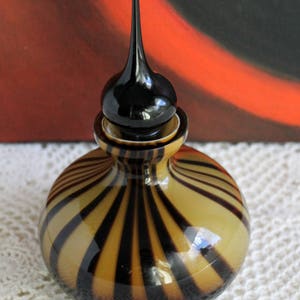 Art Glass Perfume Bottle with Stopper as Perfume Applicator.