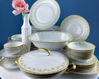 Vintage Tirschenreuth Bavaria  Dish Set. "Richmond" Pattern 3753. 40 Piece Set. Rose Garlands. French Country Living. Dining Tea Room Decor.