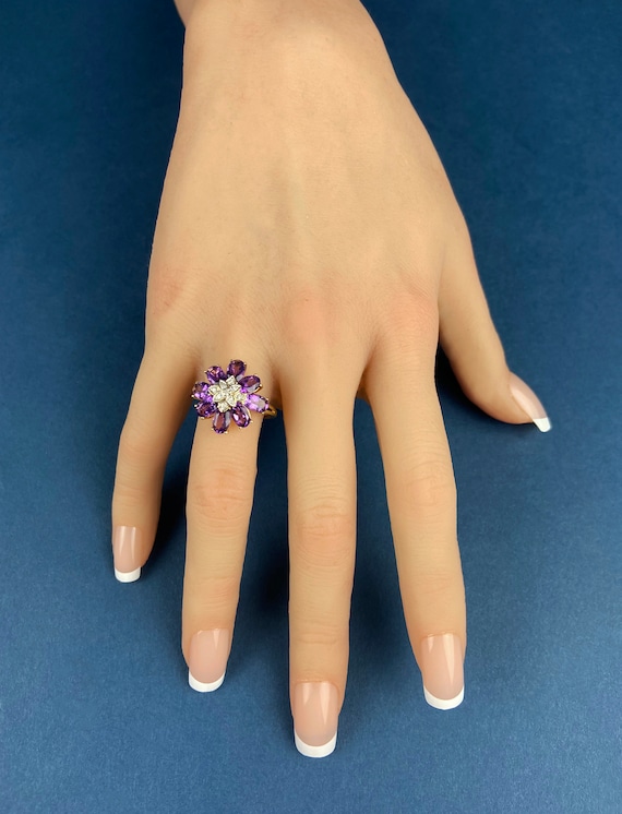 Vintage 10k Gold Amethyst and Diamond Flower Ring… - image 3