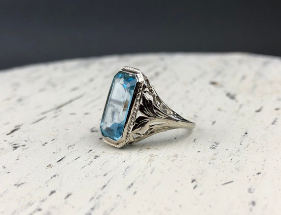 Art Deco 14k Gold 5ct Sky Blue Topaz Ring - image 1