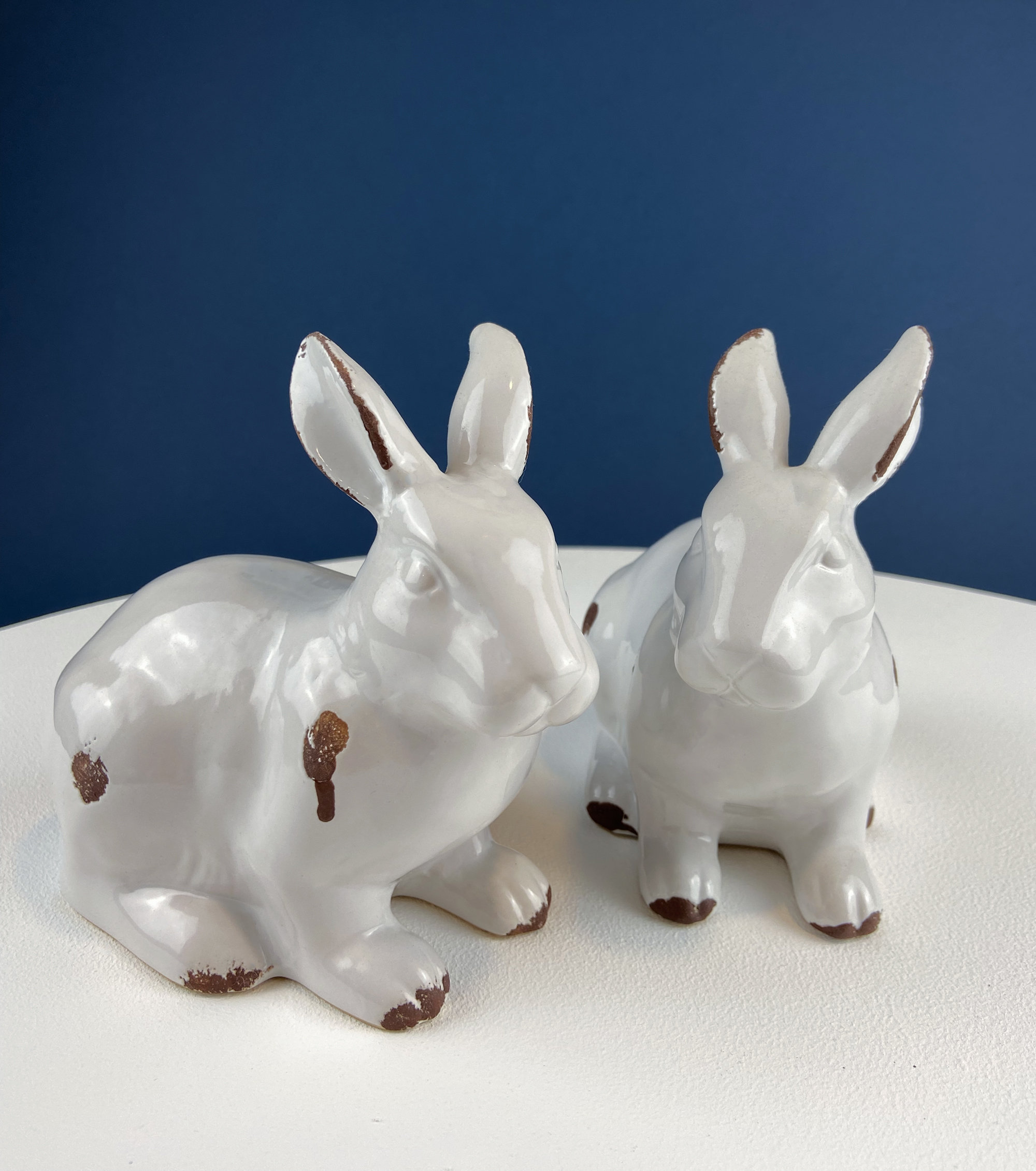 Set da 6 coniglietti pasquali decorativi in porcellana, 4 cm: Mini conigli marroni per decorazioni pasqua, centrotavola pasquale e idee regalo, figure