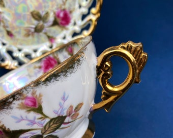 値下げしました。青磁皿 Vintage Teacup and Saucer or Coffee Cup. Iridescent Royal