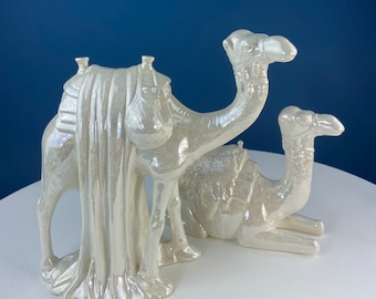 Vintage Nativity Camels. Pair of Large Irridescent White Camels. Standing & Sitting. Stunning Detail. Pearlescent Finish. Christmas Decor