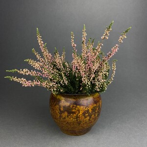 Vaso da fiori in ottone martellato a mano vintage, decorazione rustica