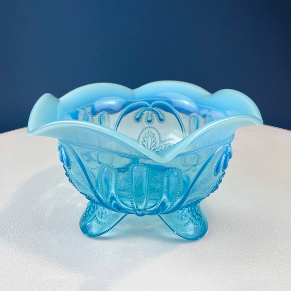 Blue Opalescent Bowl (DEB) Blue Opalescent Bowl (DEB)