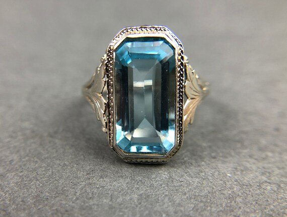 Art Deco 14k Gold 5ct Sky Blue Topaz Ring - image 4