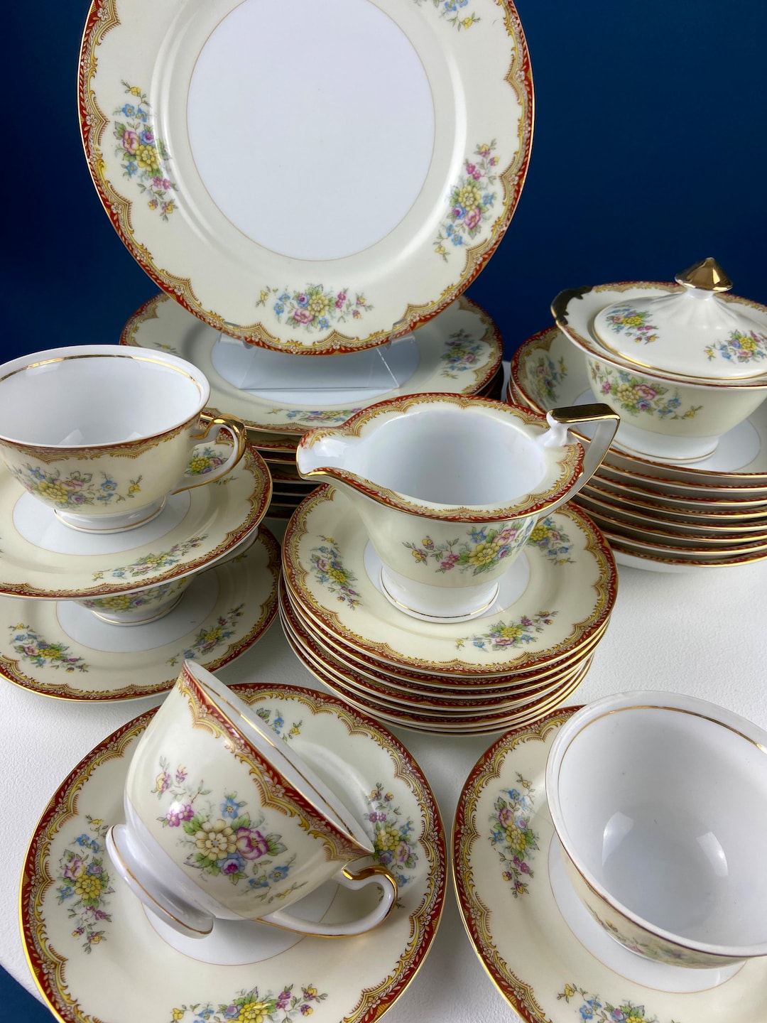 Vintage Dinner Set With Yellow Red Bands Rose Garlands. Kikusui