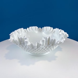 フェントン ミルクグラス フリルエッジボウル ホワイトコインドット