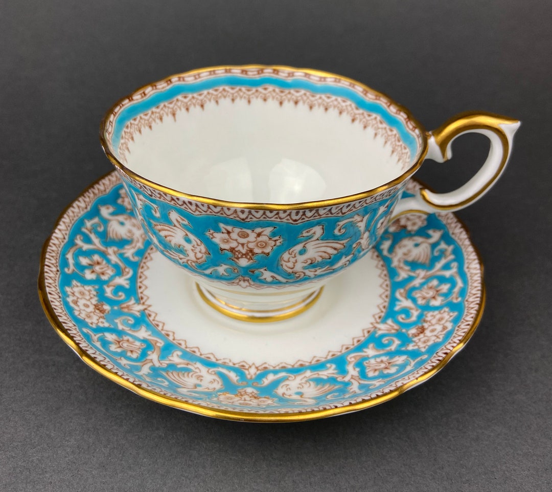 英国製アンティーク　Crown Pottery　珍しい英国製のファイアンス陶器 Vintage Crown Staffordshire Fine Bone China Tea Cup, Ellesmere