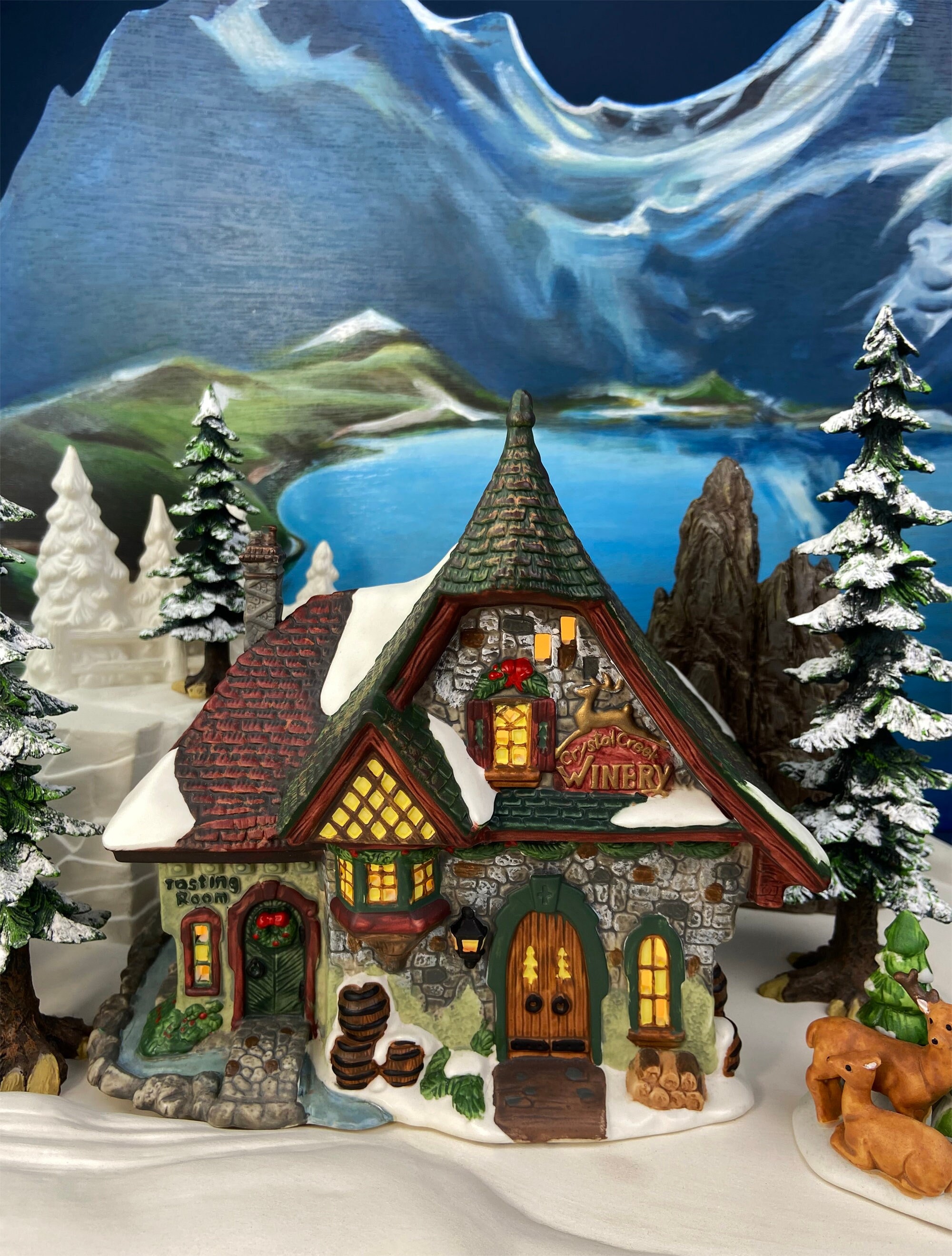 Christmas Village Accessories by Lemax. Illuminated Northwood's Lodge. Very  Detailed Nondenominational Holiday Decor. 