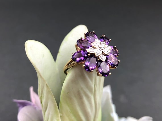 Vintage 10k Gold Amethyst and Diamond Flower Ring… - image 6