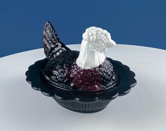 Vintage Mosser Glass Nesting Hen Butter Serving Dish. Slag Glass. Dk Purple Amethyst Glass with White Head. Modern Farmhouse. Collectible.