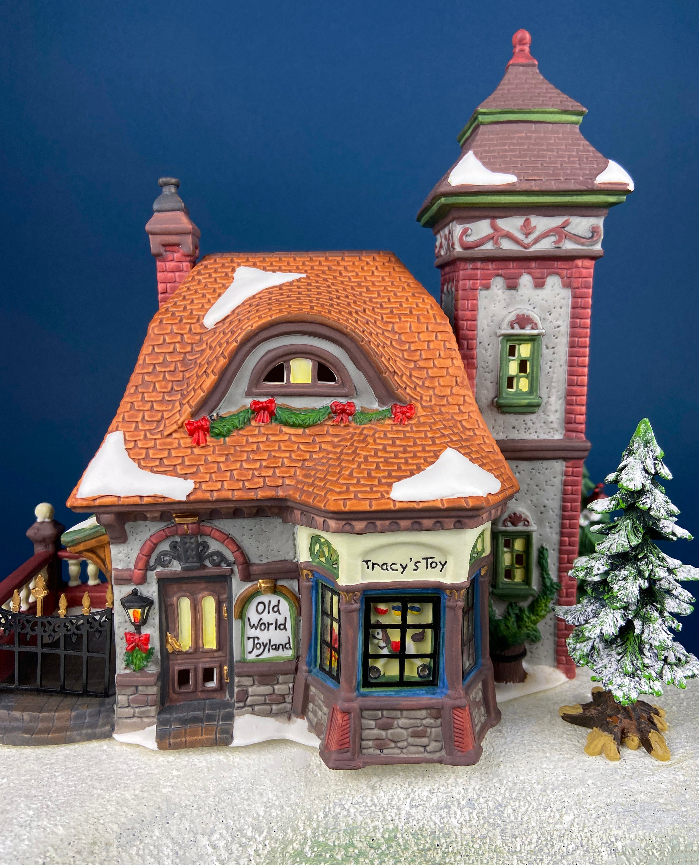 Christmas Village Accessories by Lemax. Illuminated Northwood's Lodge. Very  Detailed Nondenominational Holiday Decor. 