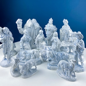 Vintage, Atlantik Mould Krippe. Blau Hochglanz Finish. 17 teiliges Porzellan Set. Minimalistischer Look. Hohes Sammlerstück.